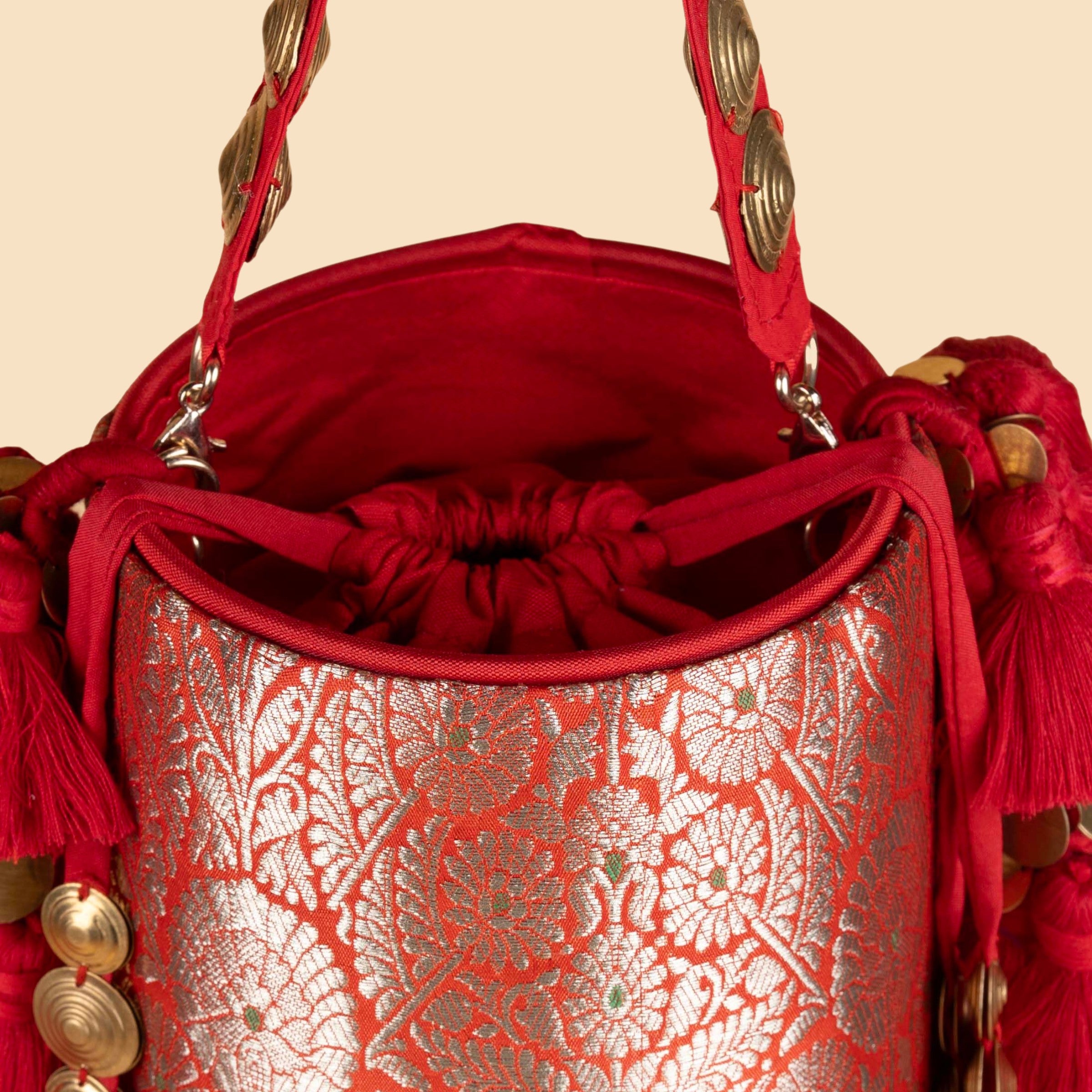 SUNDARI BUCKET RED