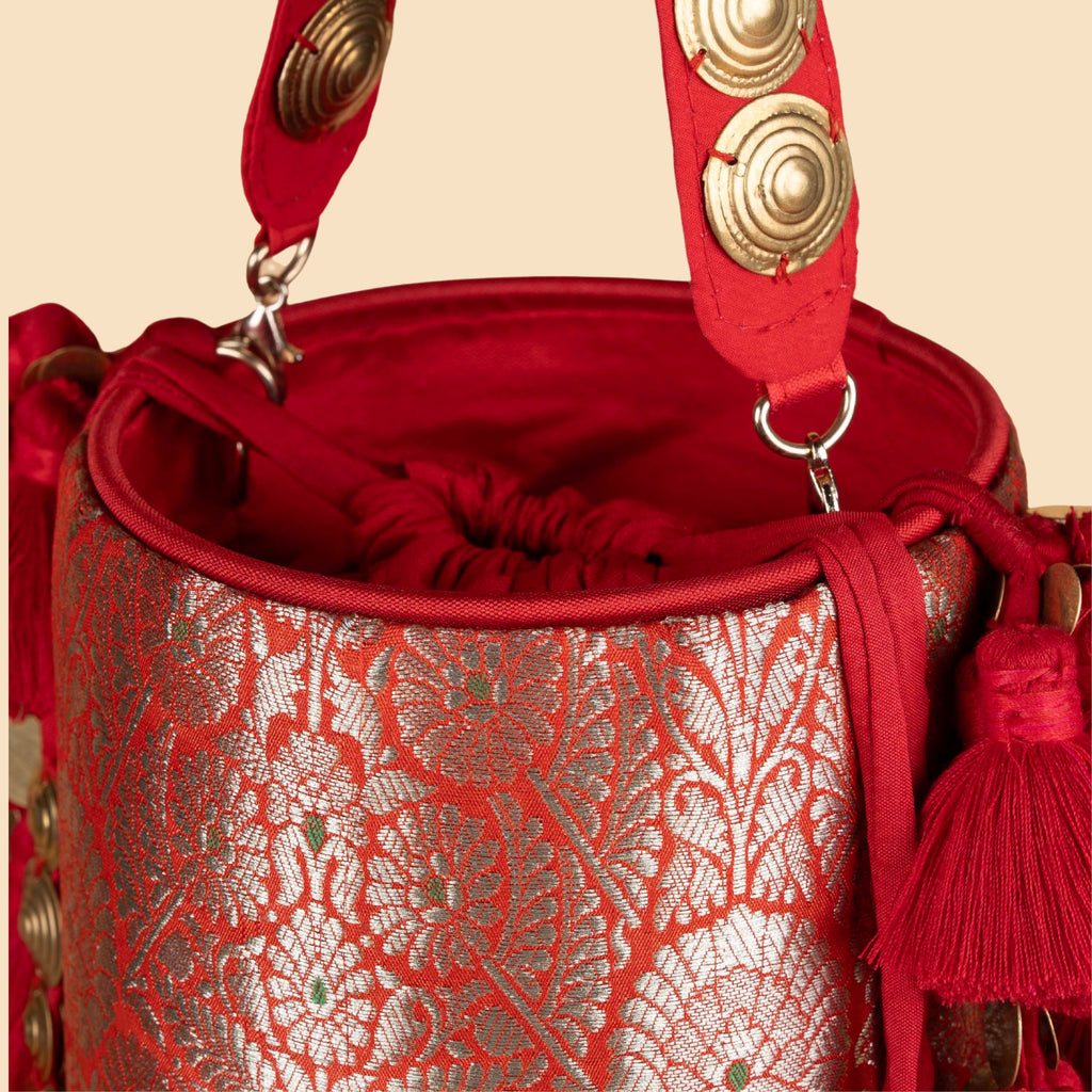 SUNDARI BUCKET RED