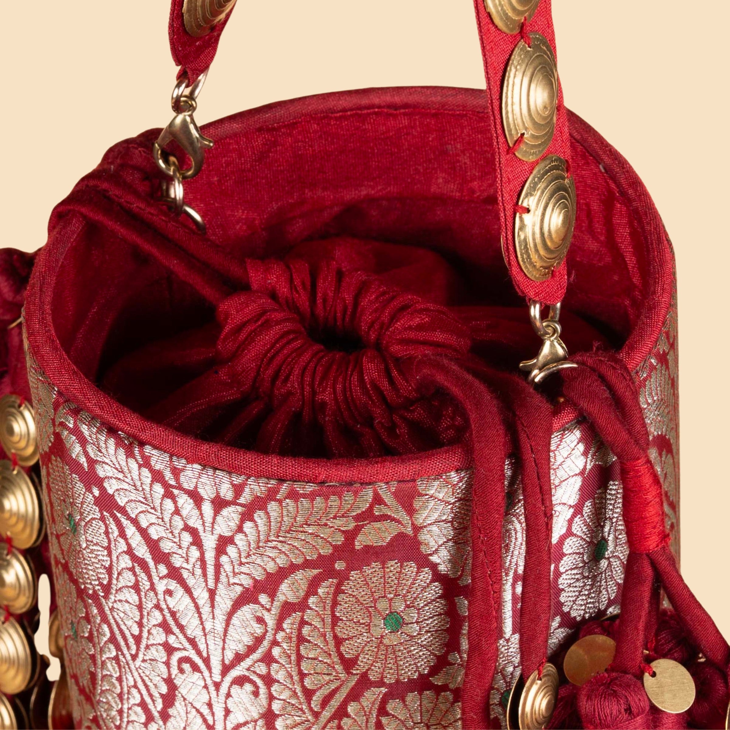 SUNDARI BUCKET MAROON