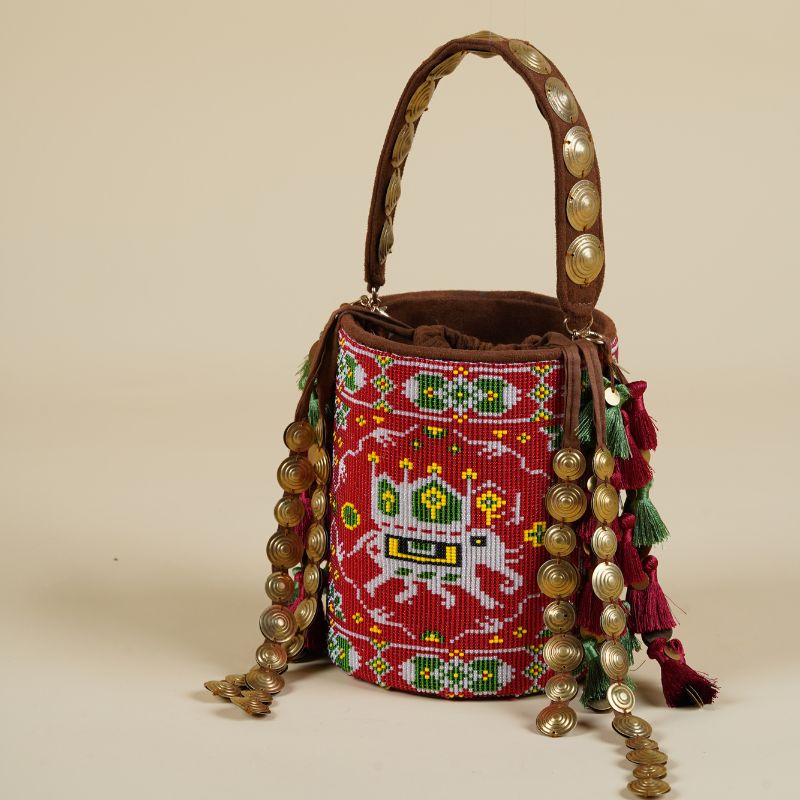 AMARA BUCKET RED GREEN