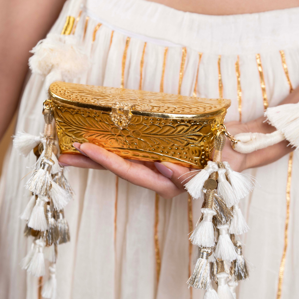 CHASHMA SANDOOK WHITE